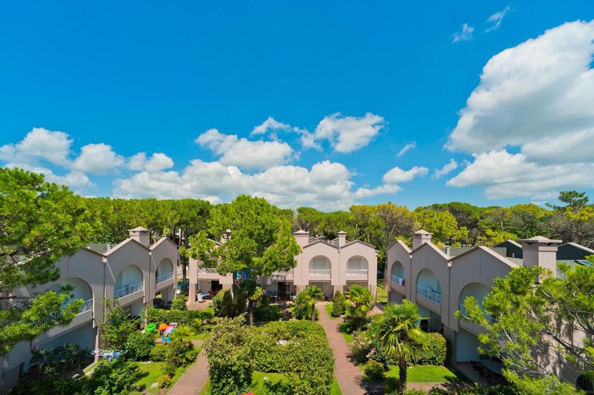 Villaggio Mare Blu Bibione Exteriör bild